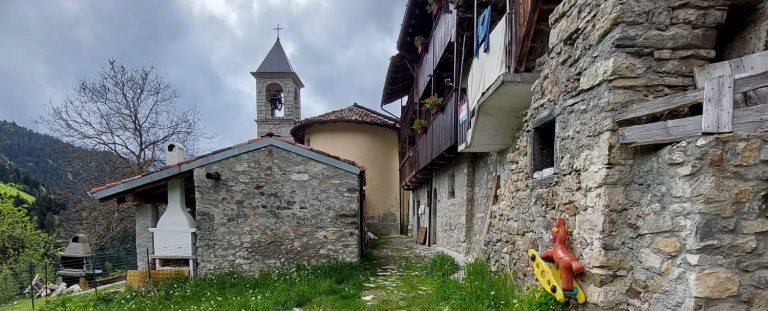 Piazzolo Ave Da Ardesio